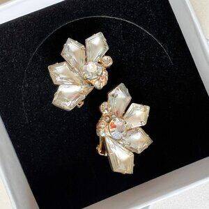 Vintage 50s Does 20s Art Deco Clip On Fan Shaped Gold w/ white Crystal Gems